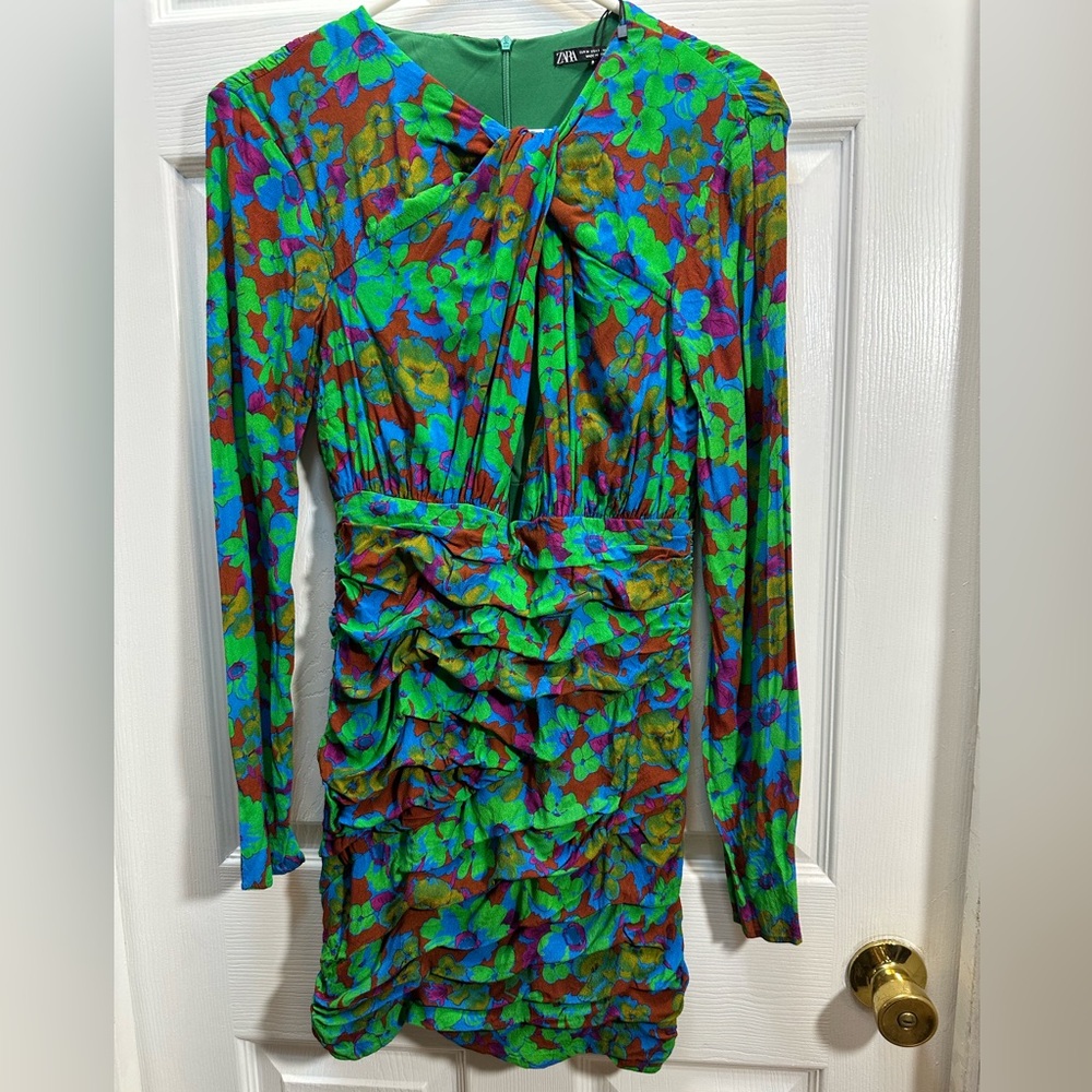 Zara Green Multi-Color Floral Ruched Long-Sleeve Dress